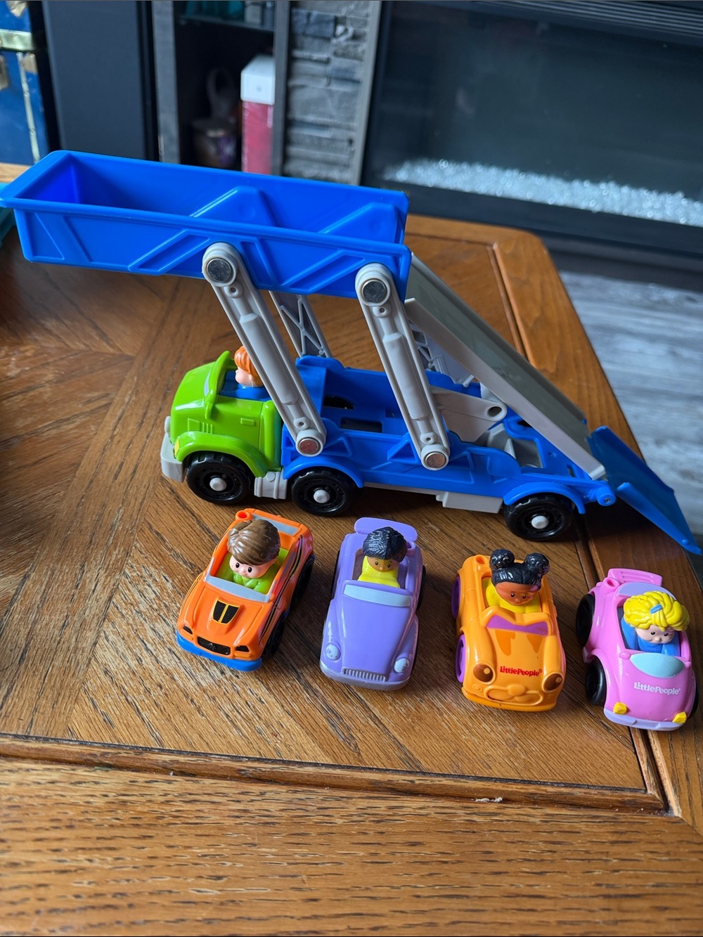 Fisher-Price Little People Ramp n Go Carrier with Cars